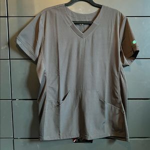 Women’s scrub top size xl